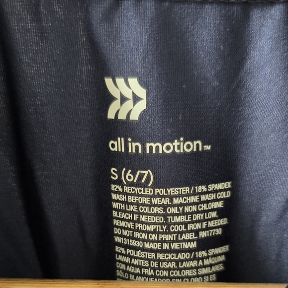 All in Motion Navy Blue Activewear Top - Picture 3 of 3